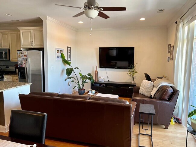 Foto del edificio - 2352 W Byron St