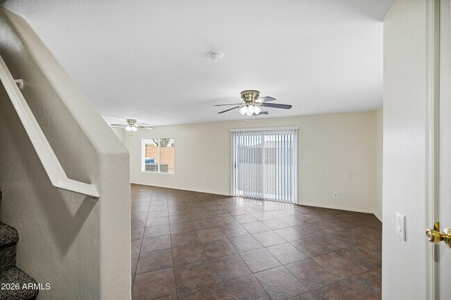 Foto del edificio - 22749 W Morning Glory St