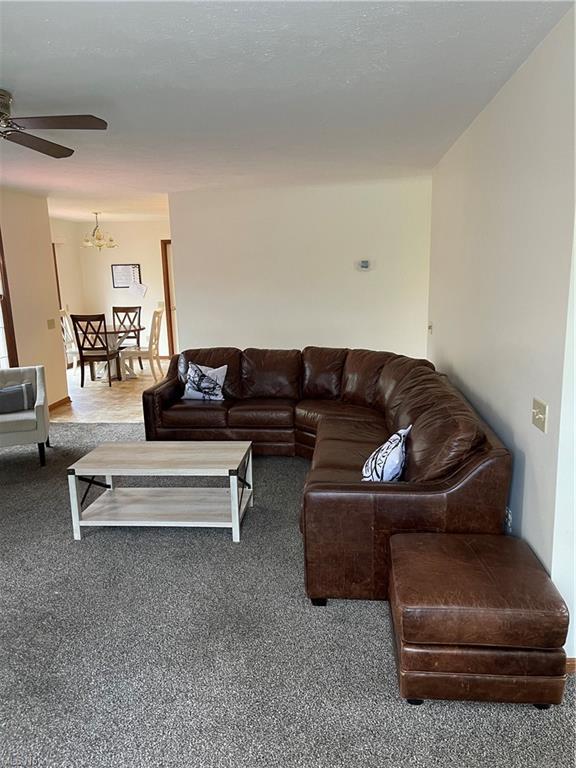 Foto del edificio - 280 Poplar Ct