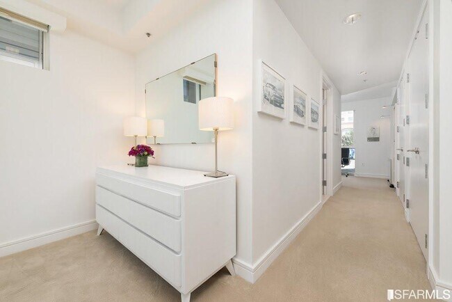 Foto del edificio - 631 Folsom St