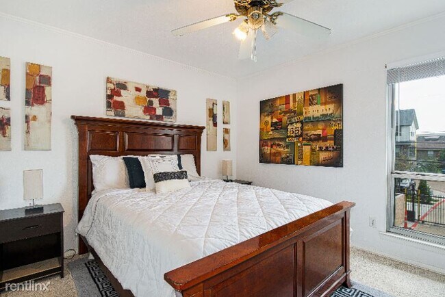 Building Photo - 2 br, 1 bath Condo - 4331 Dickason Avenue