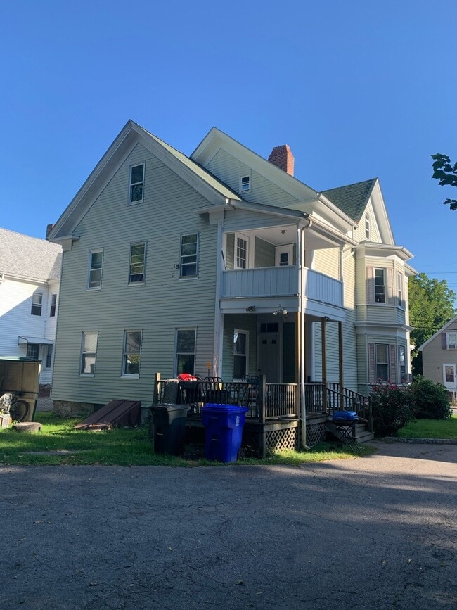 Building Photo - 35 E Walnut St