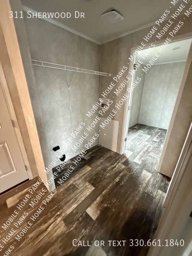 Foto del edificio - 311 Sherwood Dr