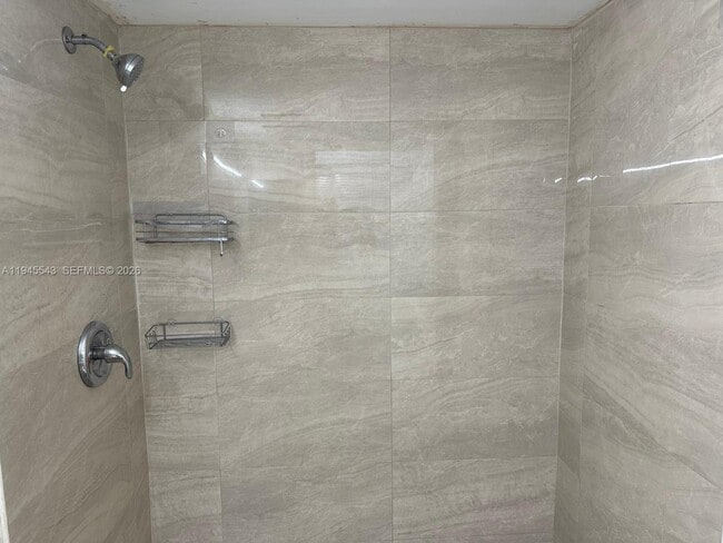 Foto del edificio - 11780 SW 18th St