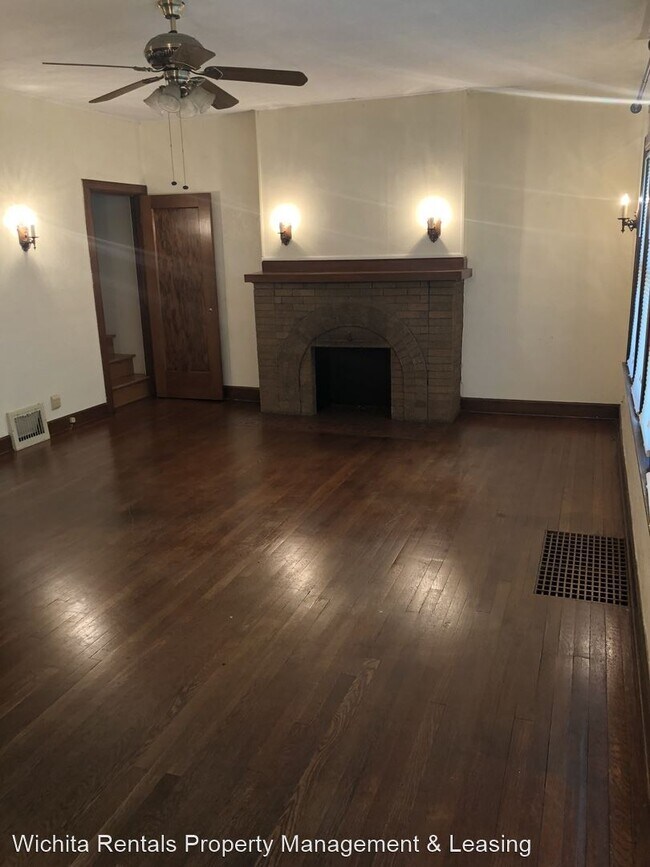 2 br, 2 bath House - 3622 E. First photo'