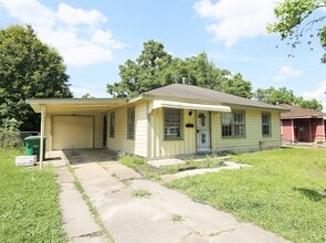 Building Photo - 5137 Chennault Rd