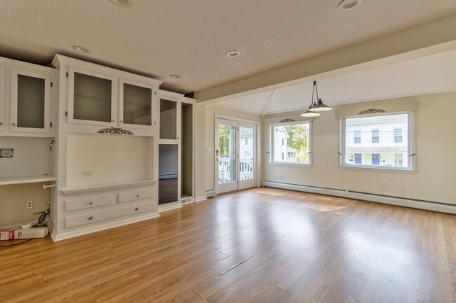 Building Photo - 7 Starr Pl