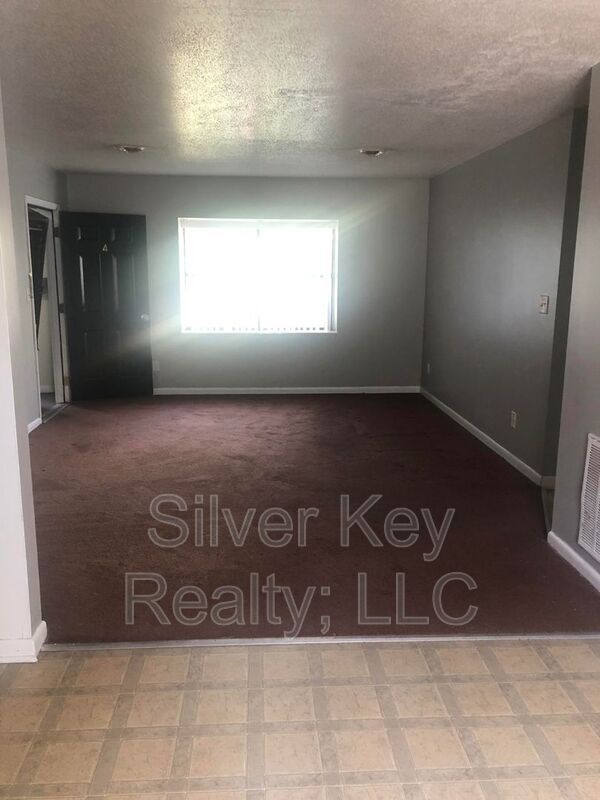 Building Photo - 1206 Knoxville Ave