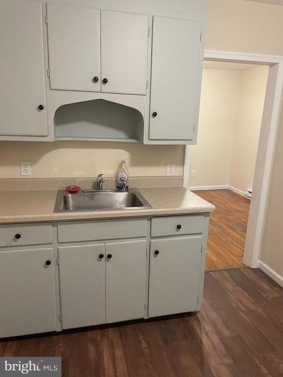Foto principal - 703 S Washington St