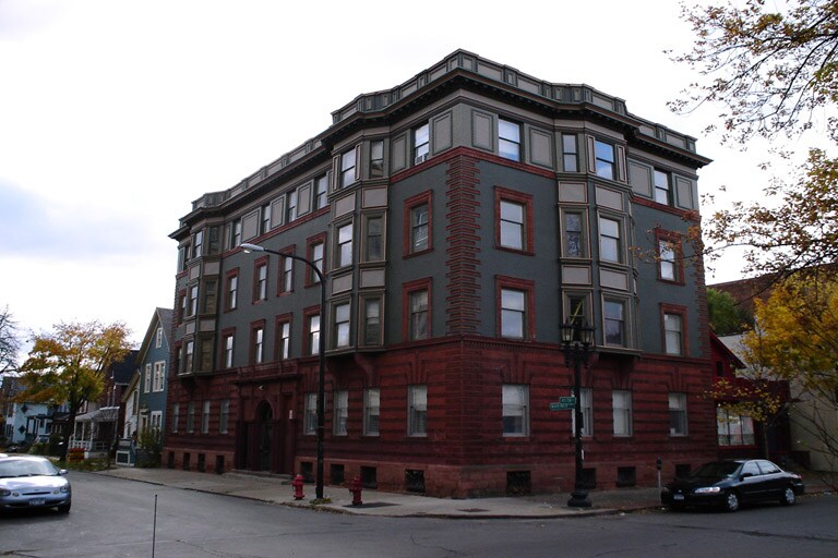 Building Photo - 214 Allen St