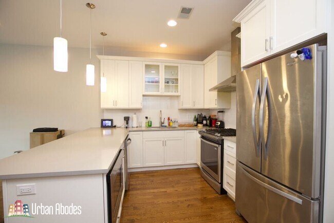 Foto del edificio - 1607 W Irving Park Rd