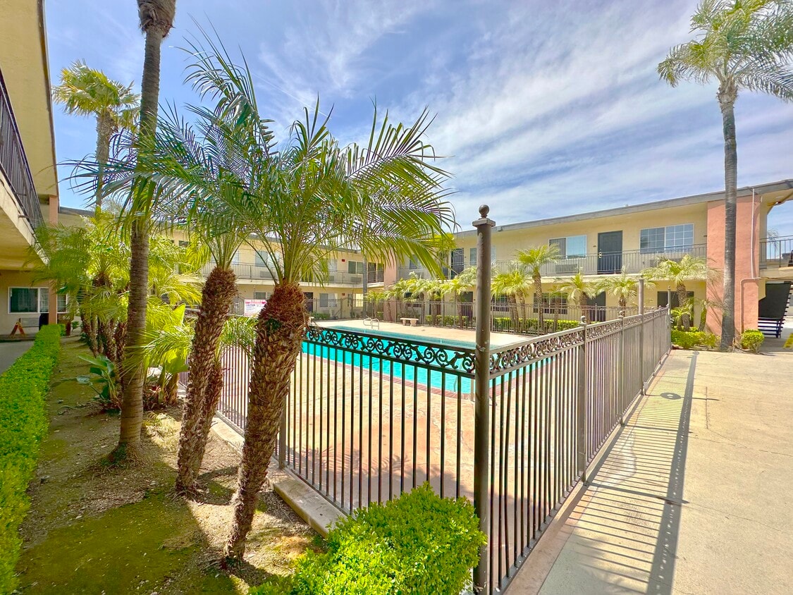 Foto del edificio - Maple Courtyard