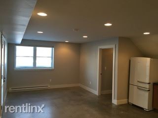 Building Photo - Studio, 1 bath Apartment - 8 1/2 East Beall