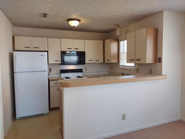 Foto del edificio - STEWARTS CREEK CONDO 3 BEDROOM 2 BATH 1ST ...