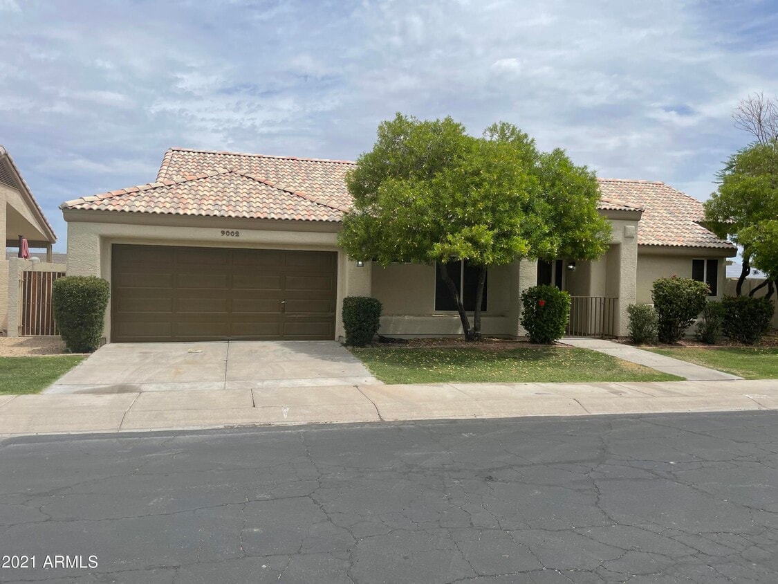 Foto principal - 9002 W Caribbean Ln