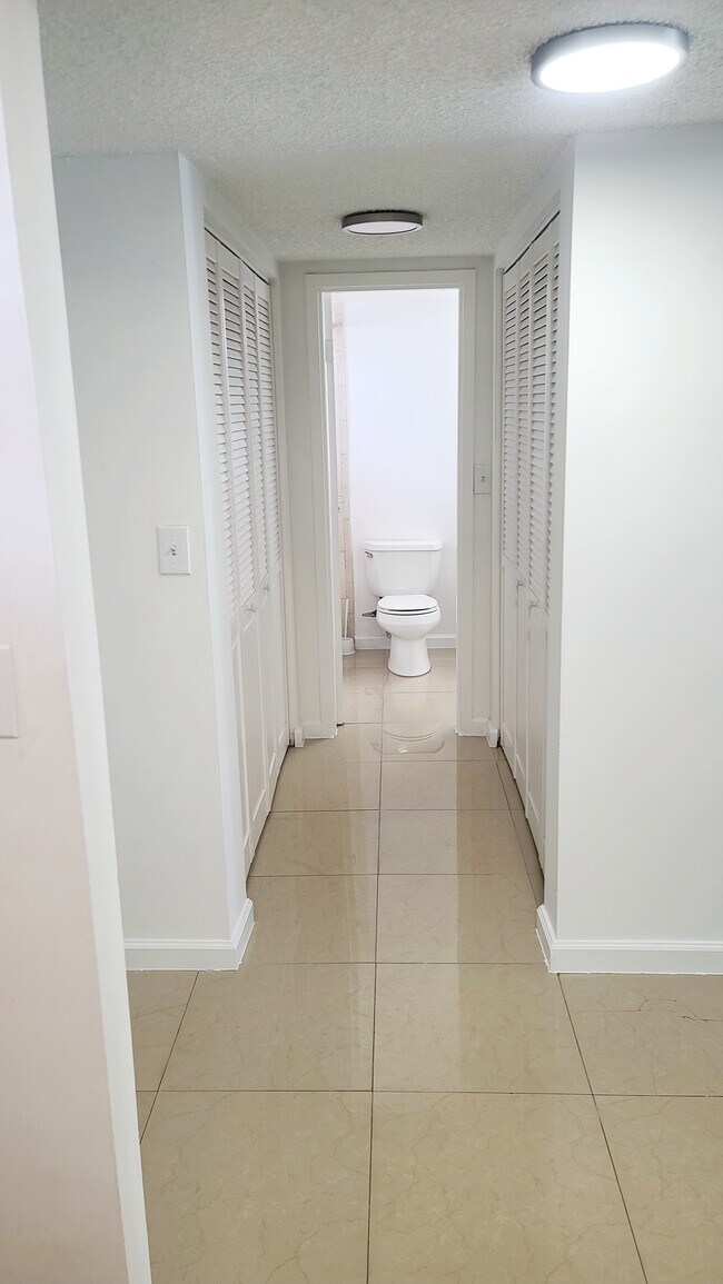 Foto del edificio - 14140 SW 84th St