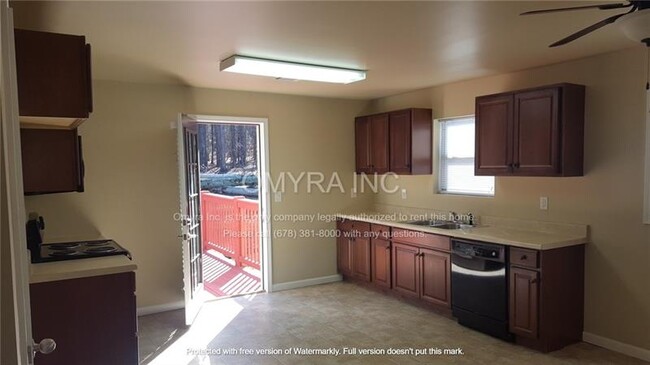 Foto del edificio - 3332 Fence Rd NE