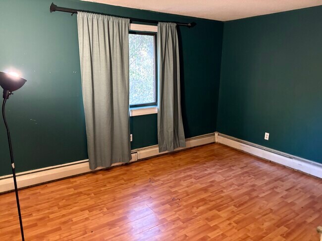 Foto del edificio - 1225 Bodwell Rd