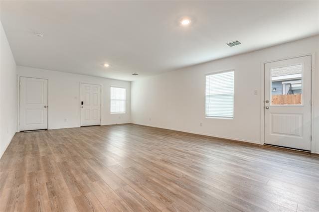 Building Photo - 7337 Woodpecker Dr