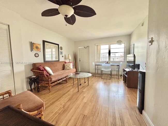 Foto del edificio - 1125 SE 14th Pl