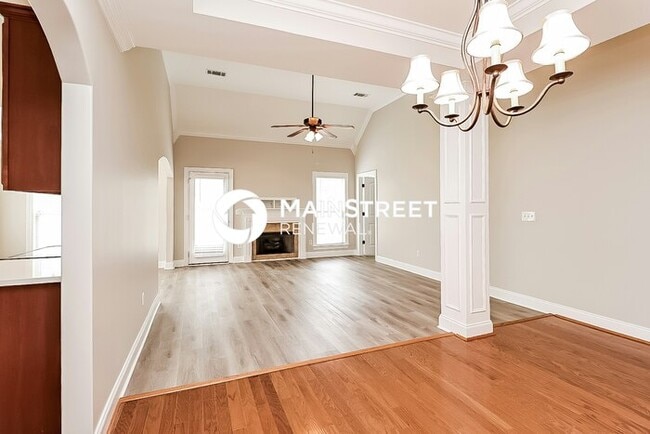 Building Photo - 4 Bedroom Pet-Friendly Home in MAYLENE, AL...