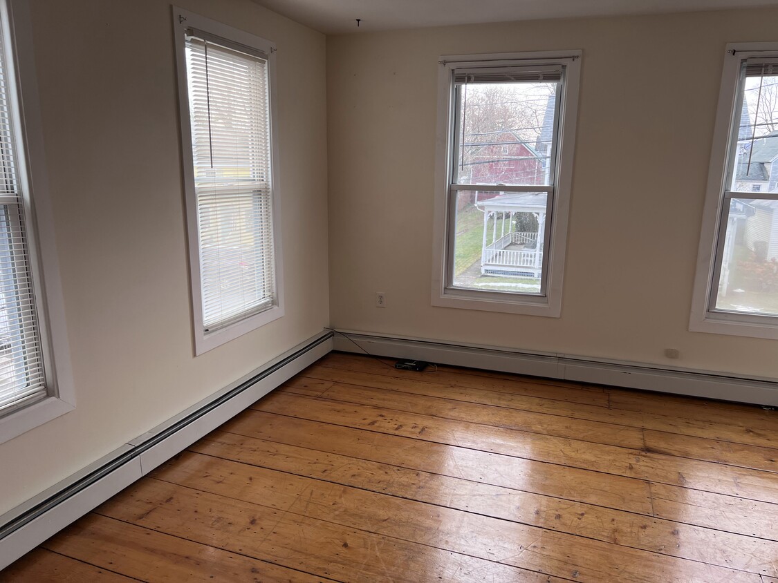 Living Room - 21 Hoosick St