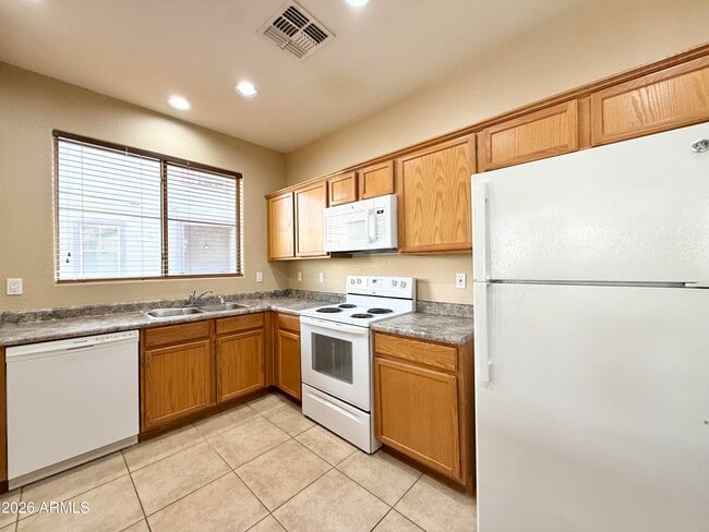 Building Photo - 1330 S Aaron