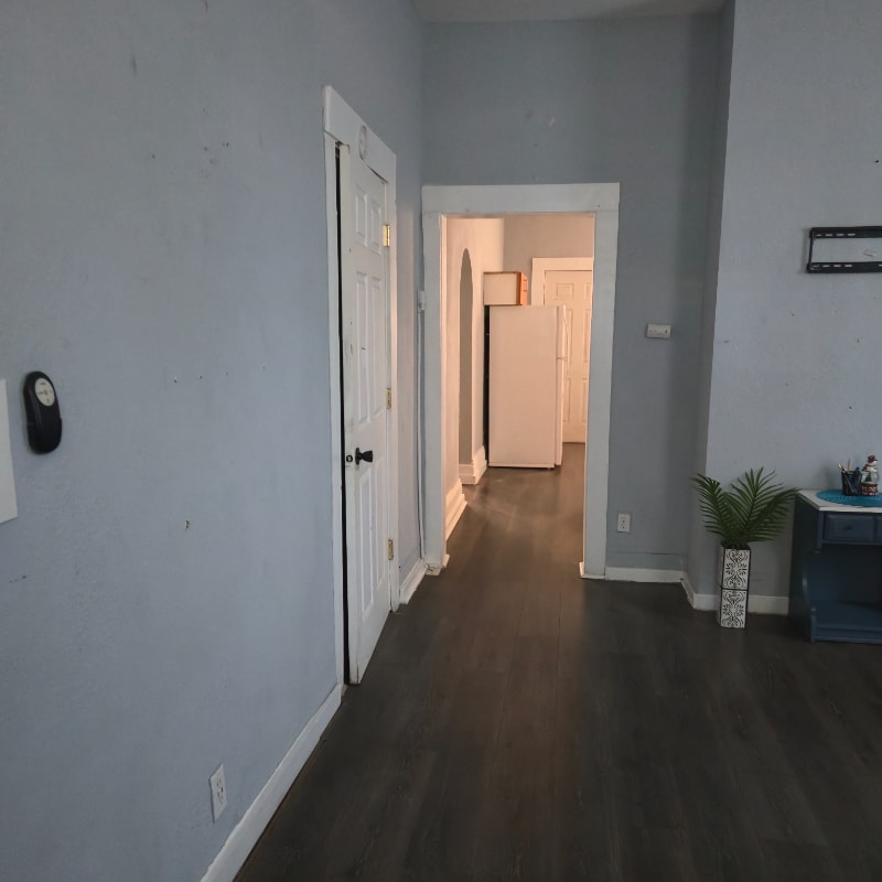 Primary Photo - 1167 N 4th St