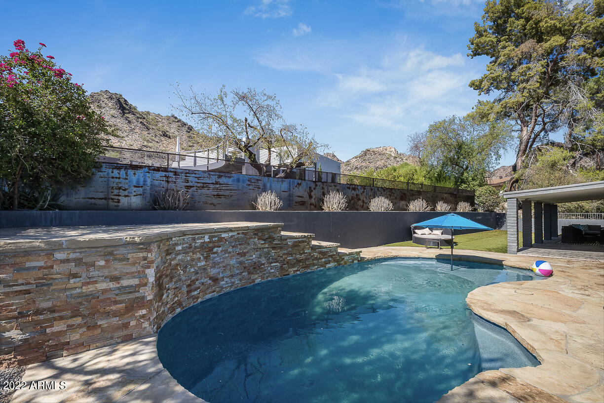 Primary Photo - 2432 Piestewa Peak Dr