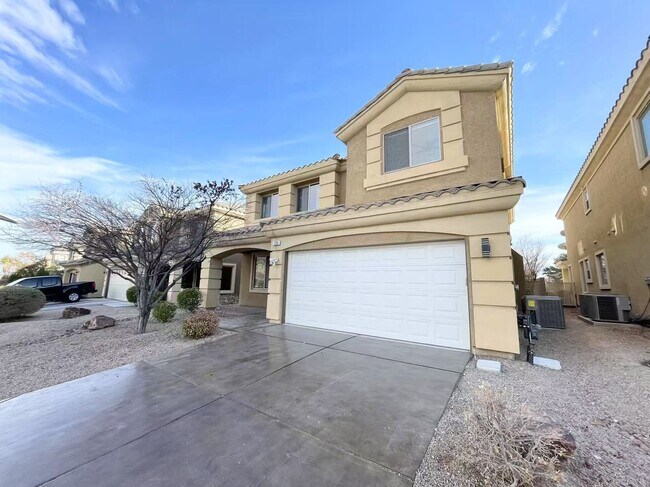 Building Photo - Welcome to a stunning 4-bedroom, 3-bath Home