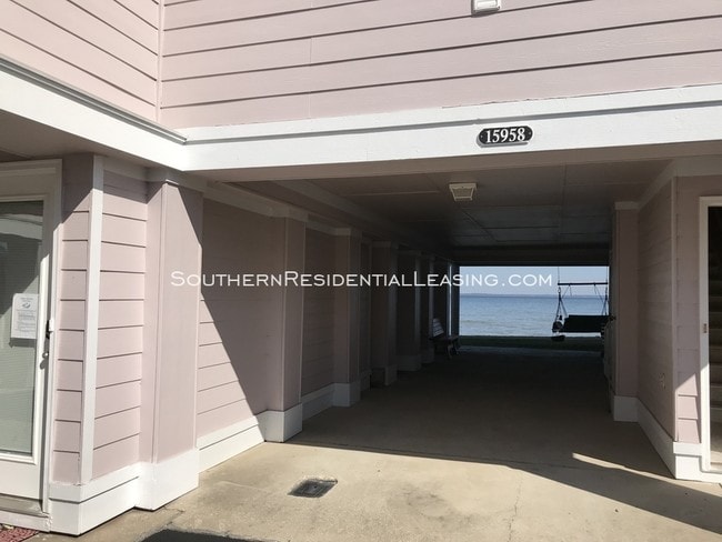 Building Photo - 15958 Innerarity Point Rd