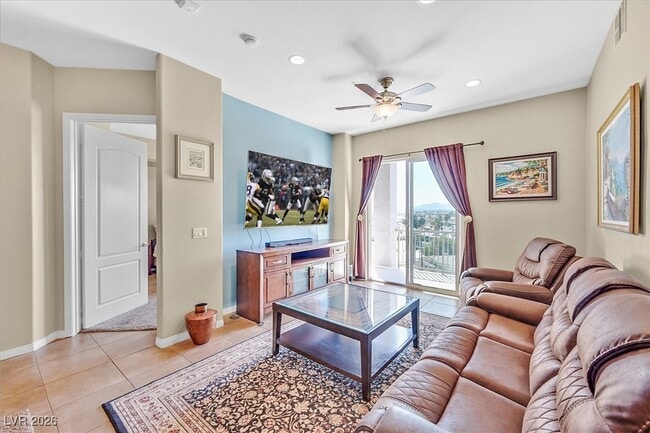 Foto del edificio - 62 E Serene Ave