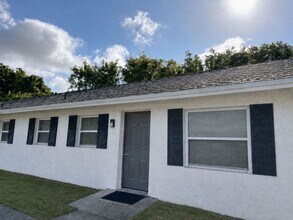 Building Photo - 550 13th Pl