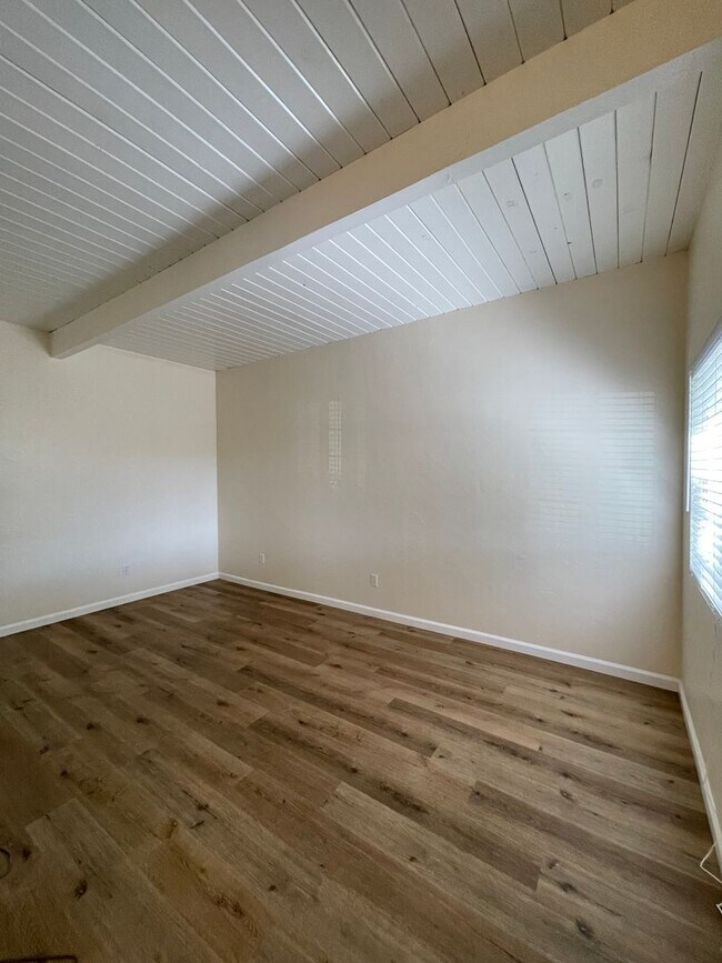 Foto del edificio - a31900-Placement Only