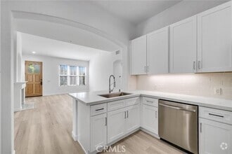 Building Photo - 6 Celano Ct