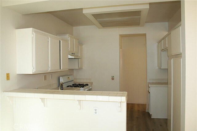 Foto del edificio - 4823 S Fork Rd