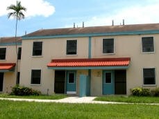 Primary Photo - Arthur Mays Villas