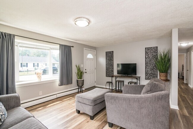 Foto del edificio - 60 Gatewood Rd