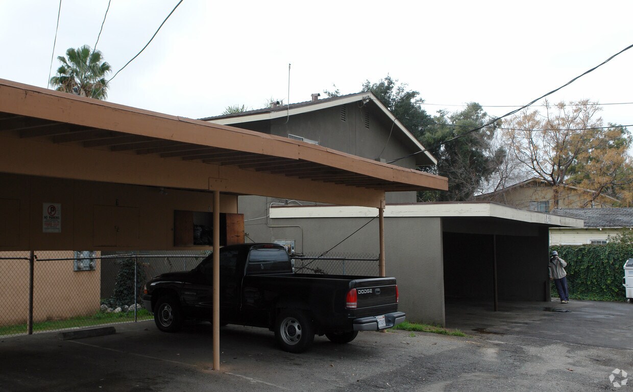 Foto del edificio - 364 W 19th St