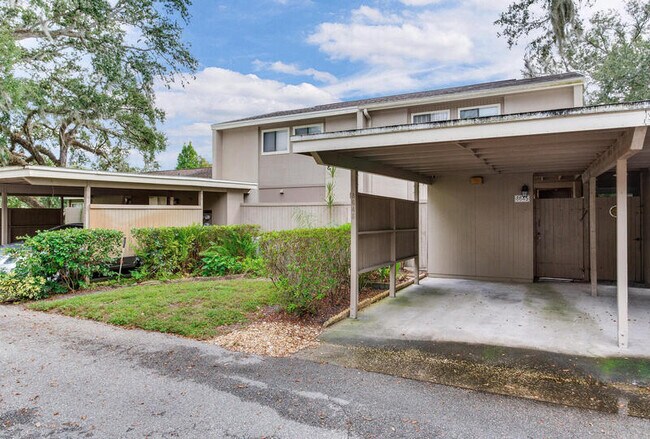 Foto del edificio - 8645 Lake Isle Dr