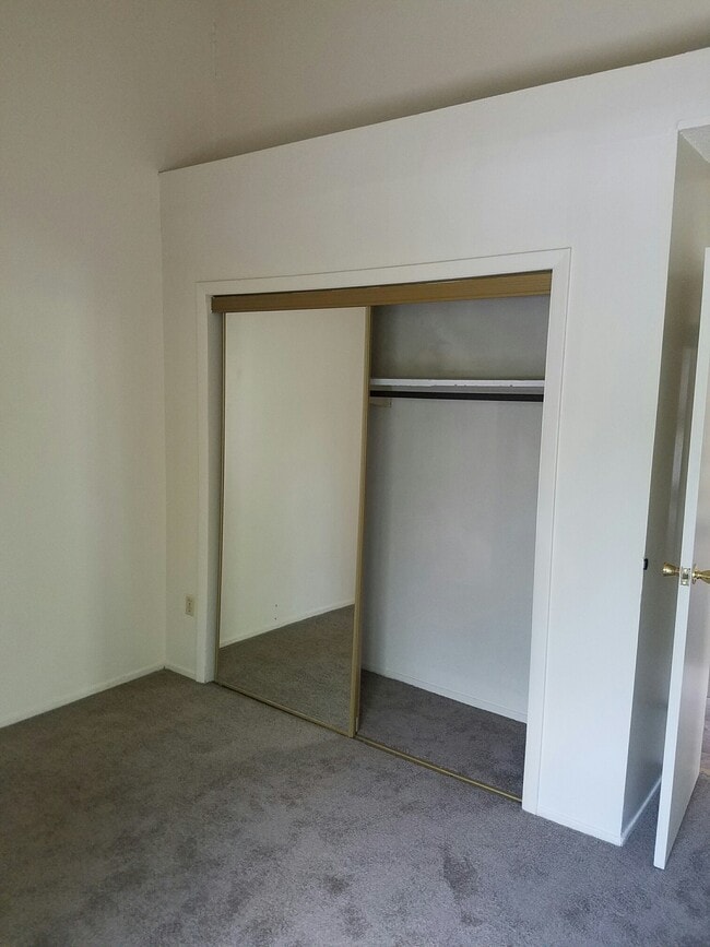 Building Photo - 184 Legion Ln