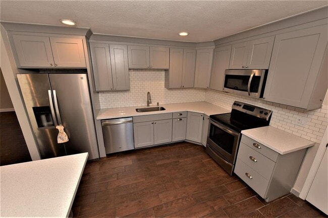 Building Photo - 2703 E Wentwood Dr