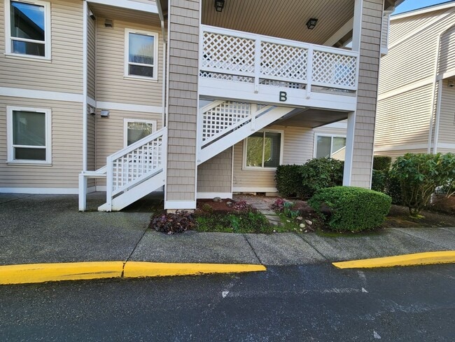 Building Photo - 17827 80th Ave NE