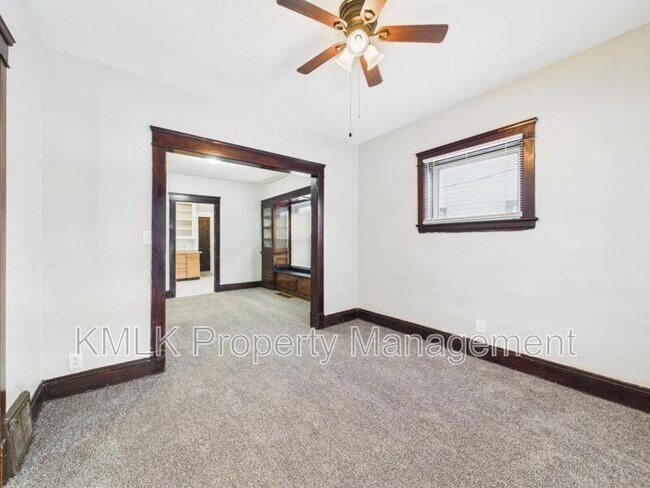 Foto del edificio - 2997 E 128th St