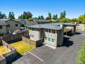 Building Photo - 4564 Valley W Blvd