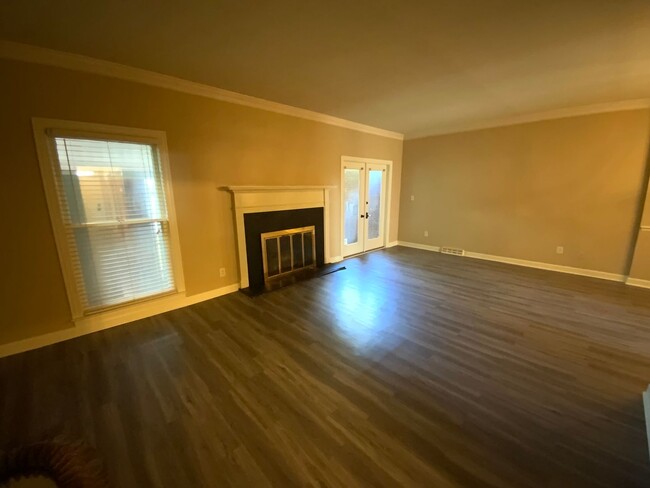 Foto del edificio - 311 E 2nd Avenue, Apt 3 (Ashley Manor)