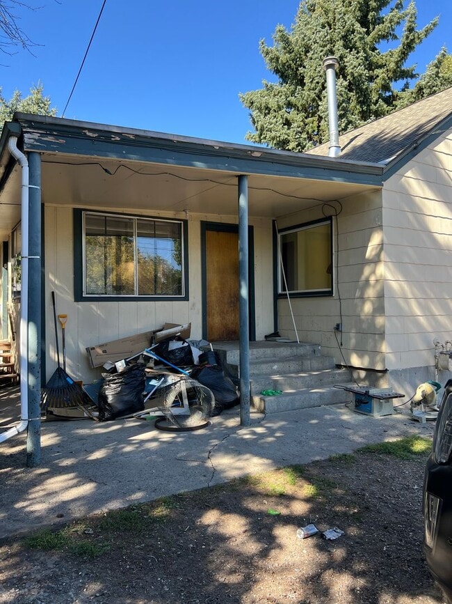 Building Photo - Fully Remodeled home in Bozeman
