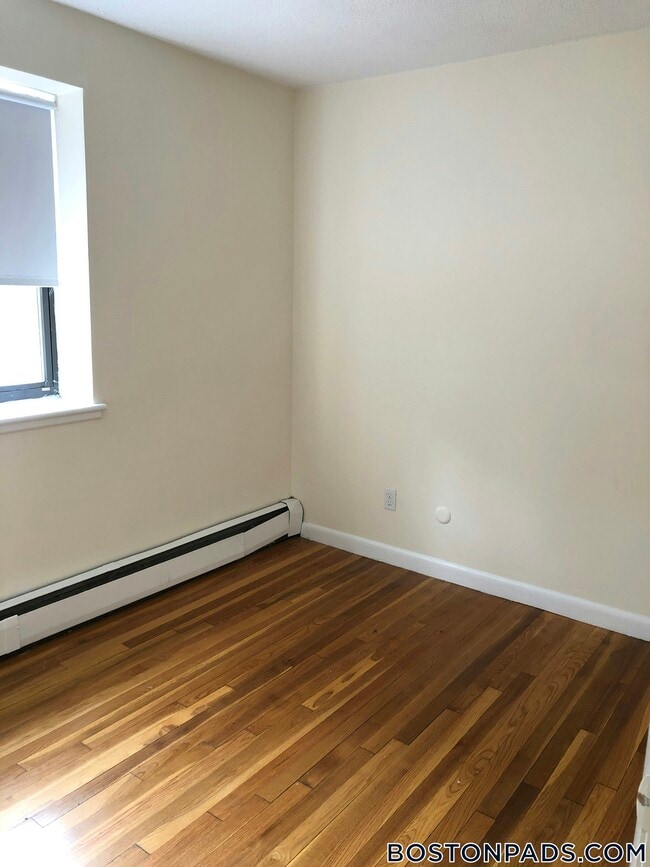 Foto del edificio - 122 Dustin St