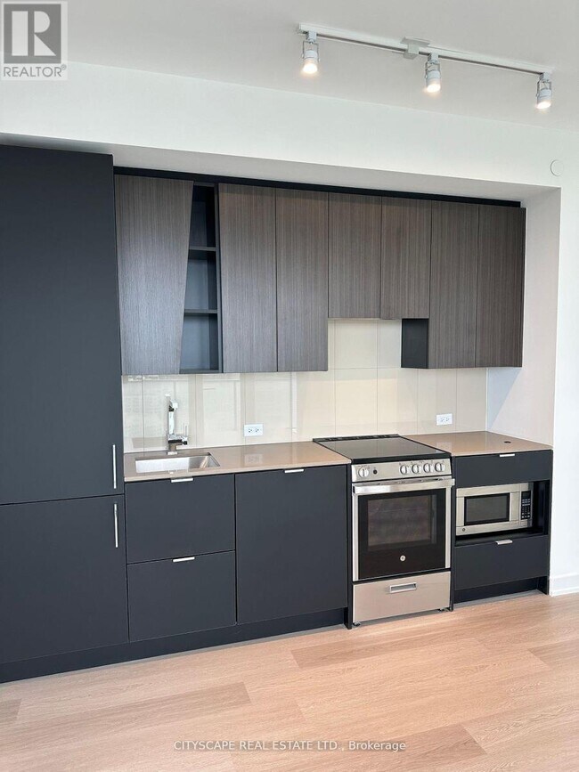 Photo du bâtiment - 4703-3883 QUARTZ Rd