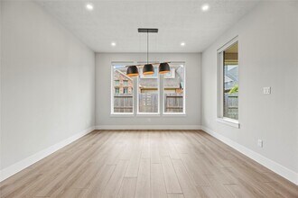 Building Photo - 1707 McCrae Hill Ct